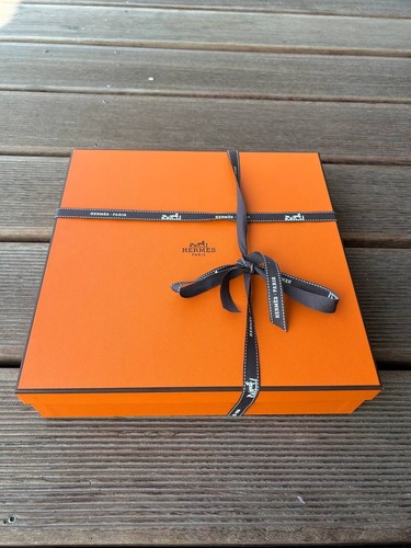 Hermès box karton - hermès,
